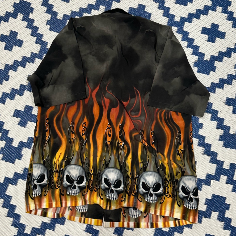 Vintage Y2K Skulls Flames Button Up Shirt Size Men’s XL - Picture 3 of 3